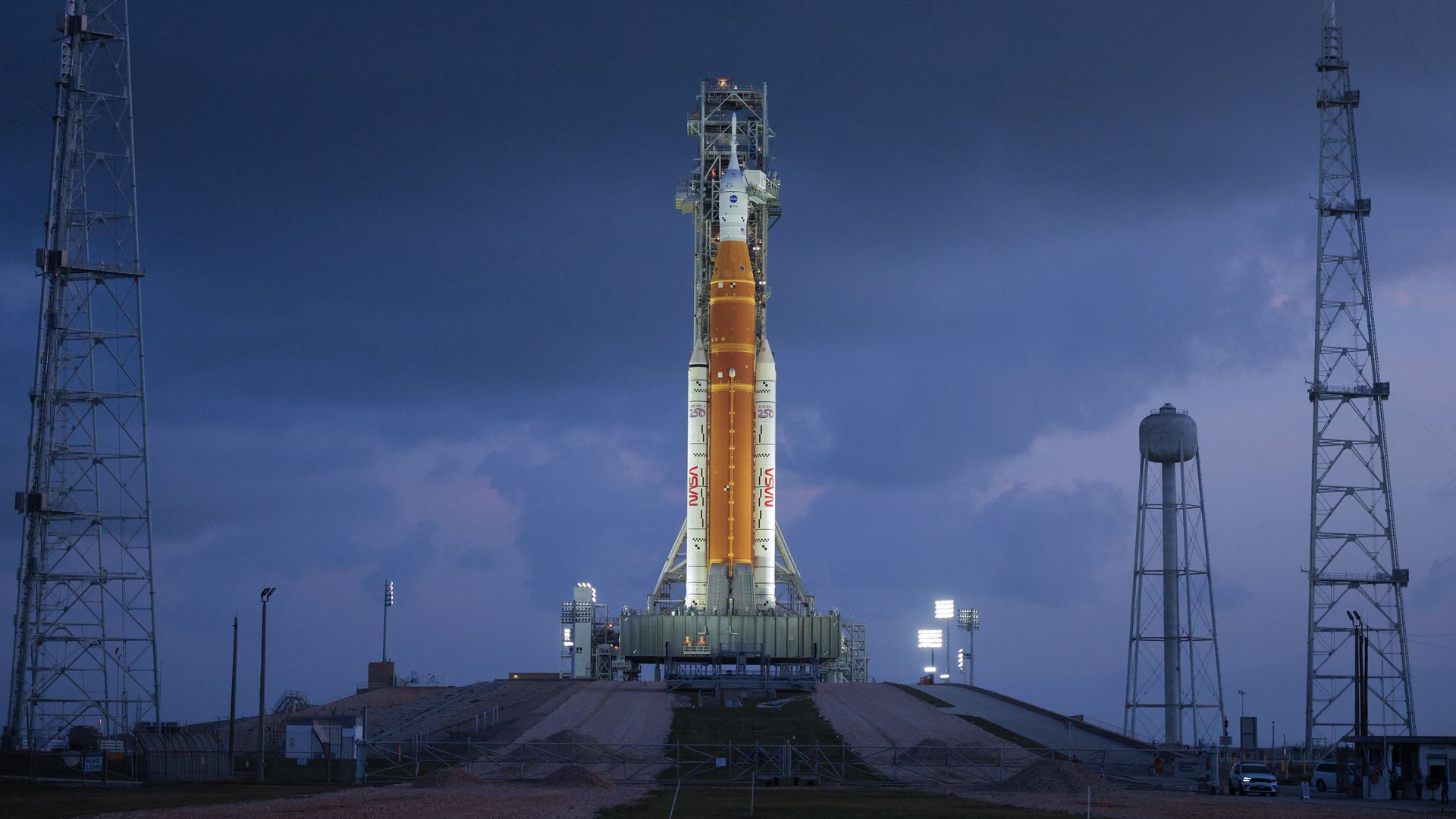 Artemis II sits on pad 39B at Florida's Kennedy Space Center on March 31. Photo: Chip Somodevilla/Getty Images