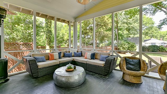 1920 Park Road screened porch