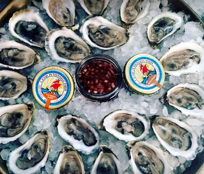 oysters-shucked-at-clean-catch