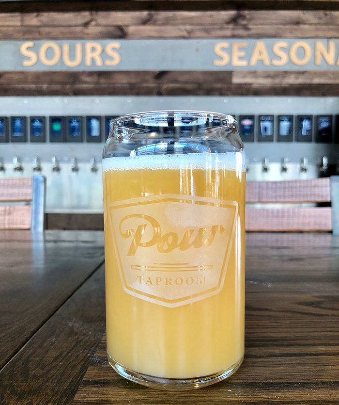 beer-and-glasses-at-pour-taproom-plaza-midwood