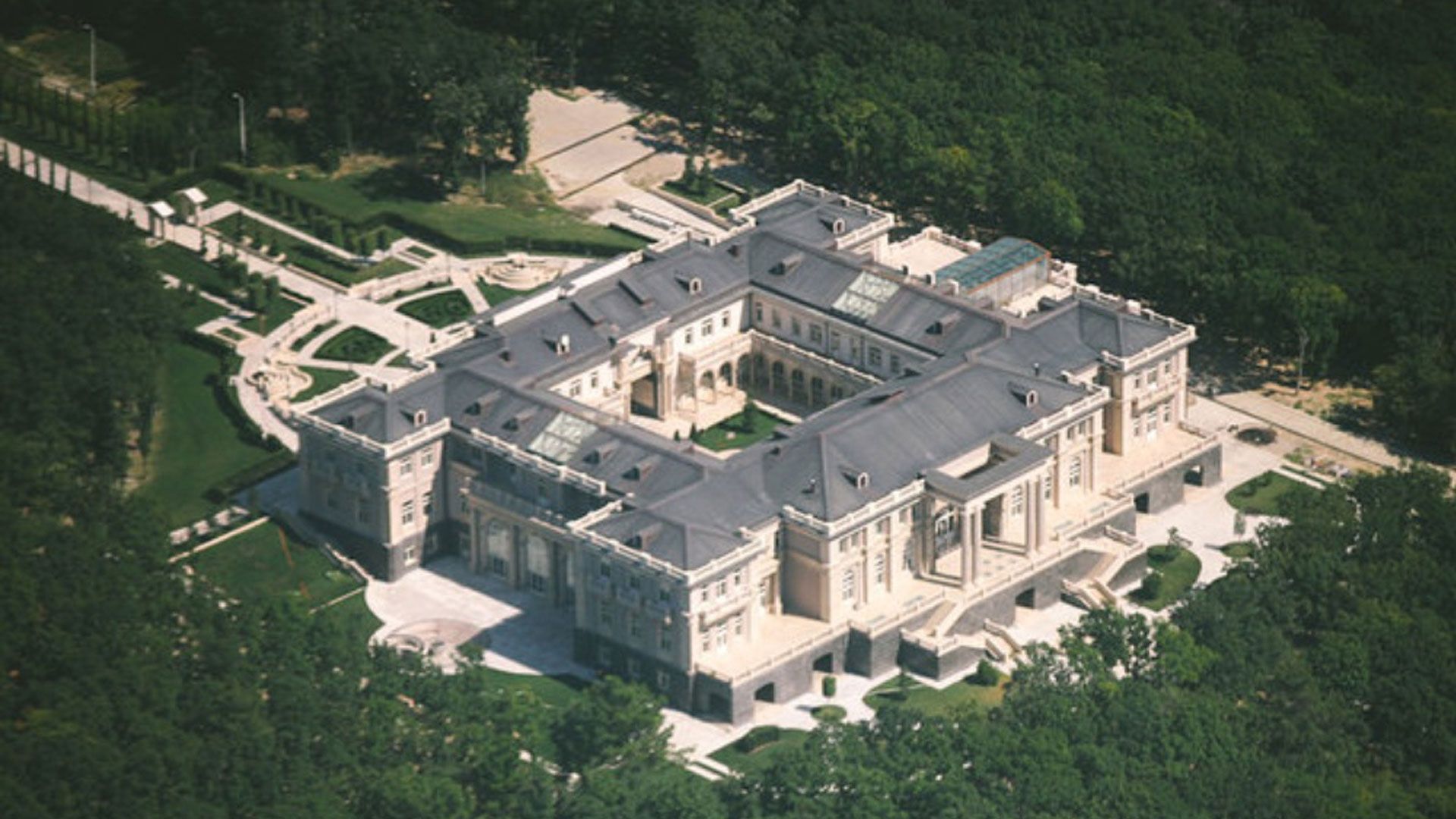 Putin's secret palace