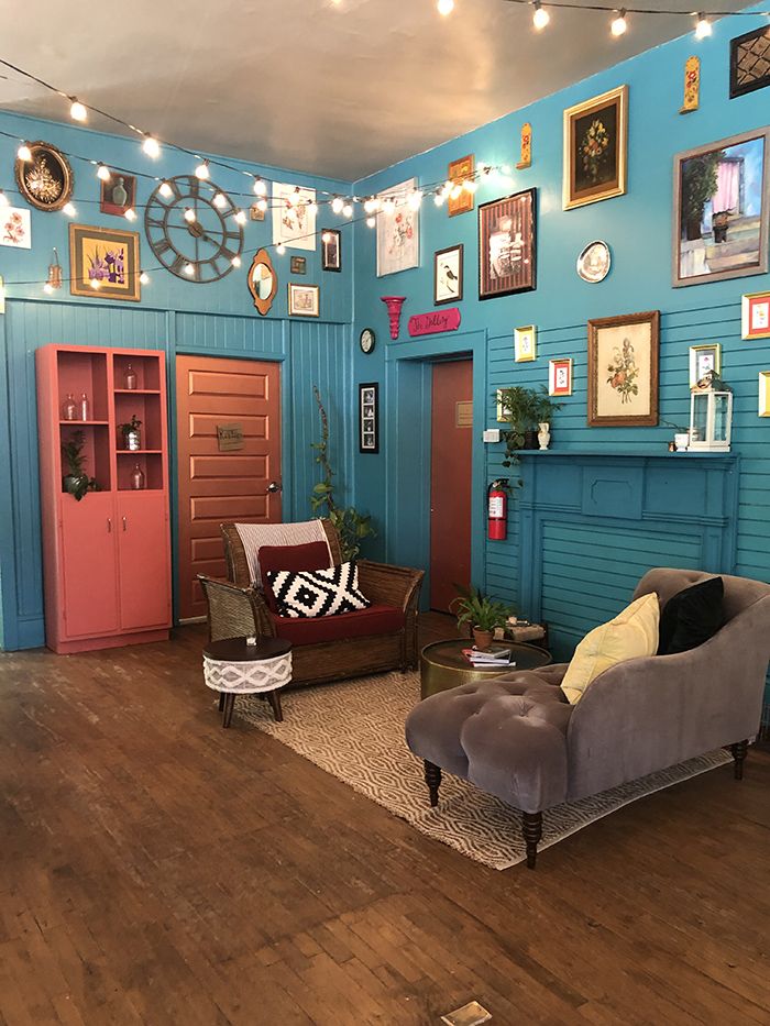 Rosie's Wine Garden decor 