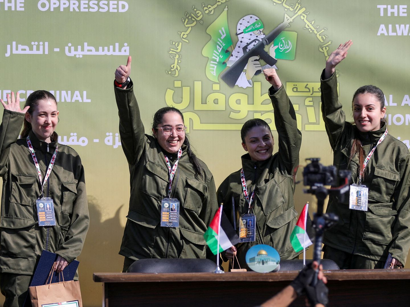 Four Israeli women soldiers freed as part of Gaza ceasefire deal, image size:1440x1080