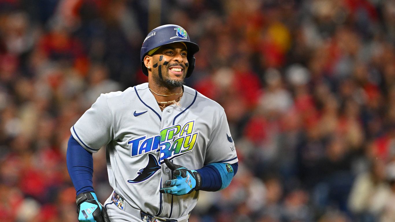 Rays and Brewers face off for World Series title
