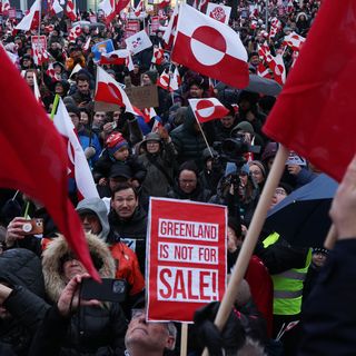 Trump's Greenland tariff threat pushes Europe toward its trade "bazooka"