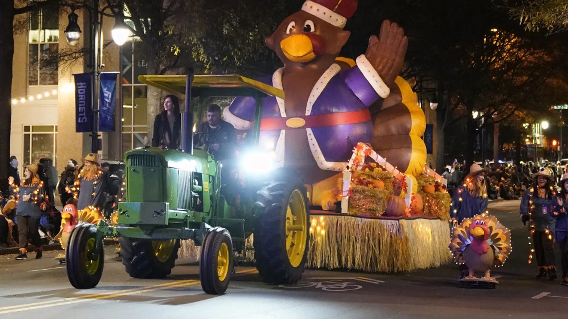 novant thanksgiving parade