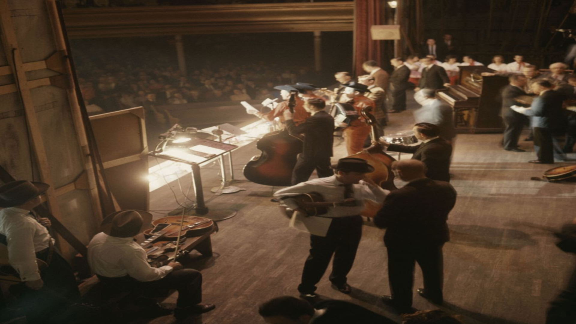 A picture of a country music hall concert.