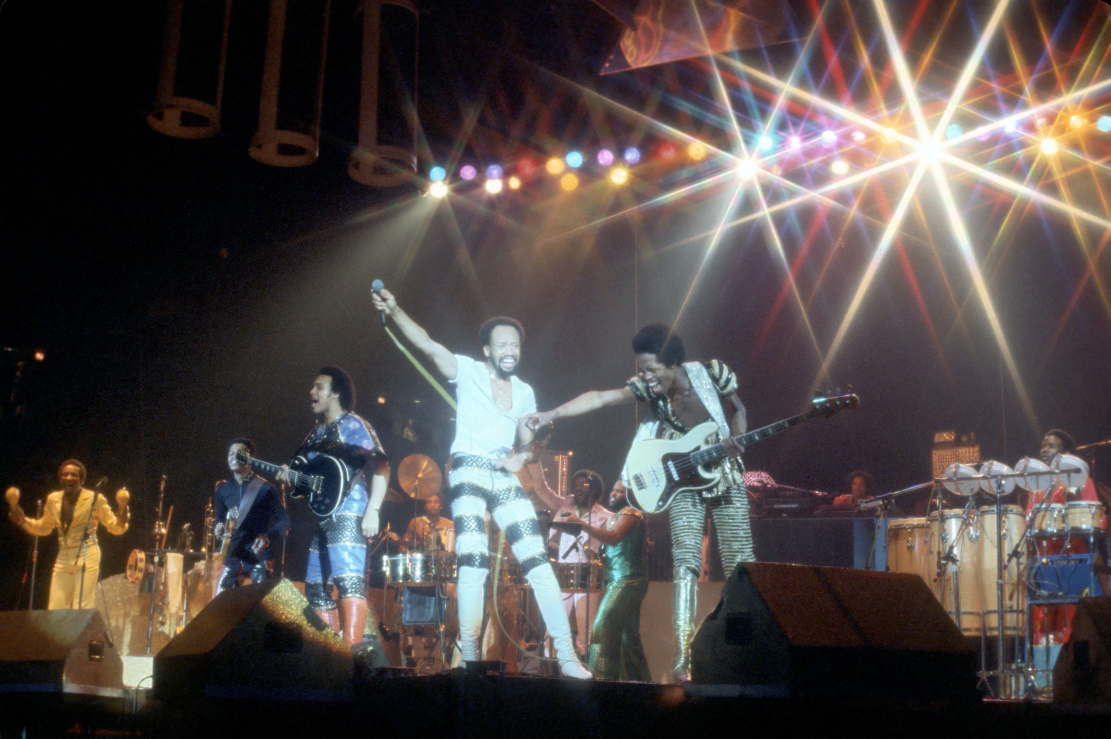 Is Earth, Wind & Fire a Chicago Band?