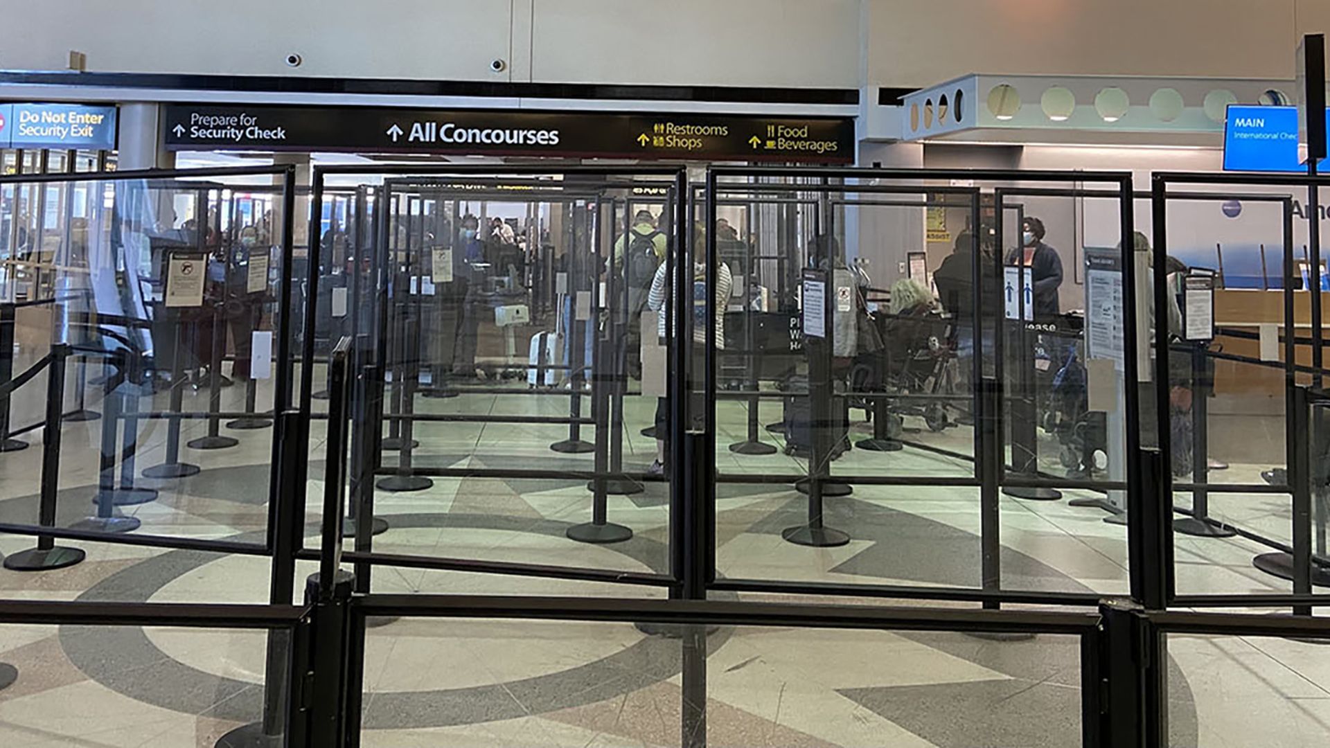 Charlotte Douglas International Airport security check point