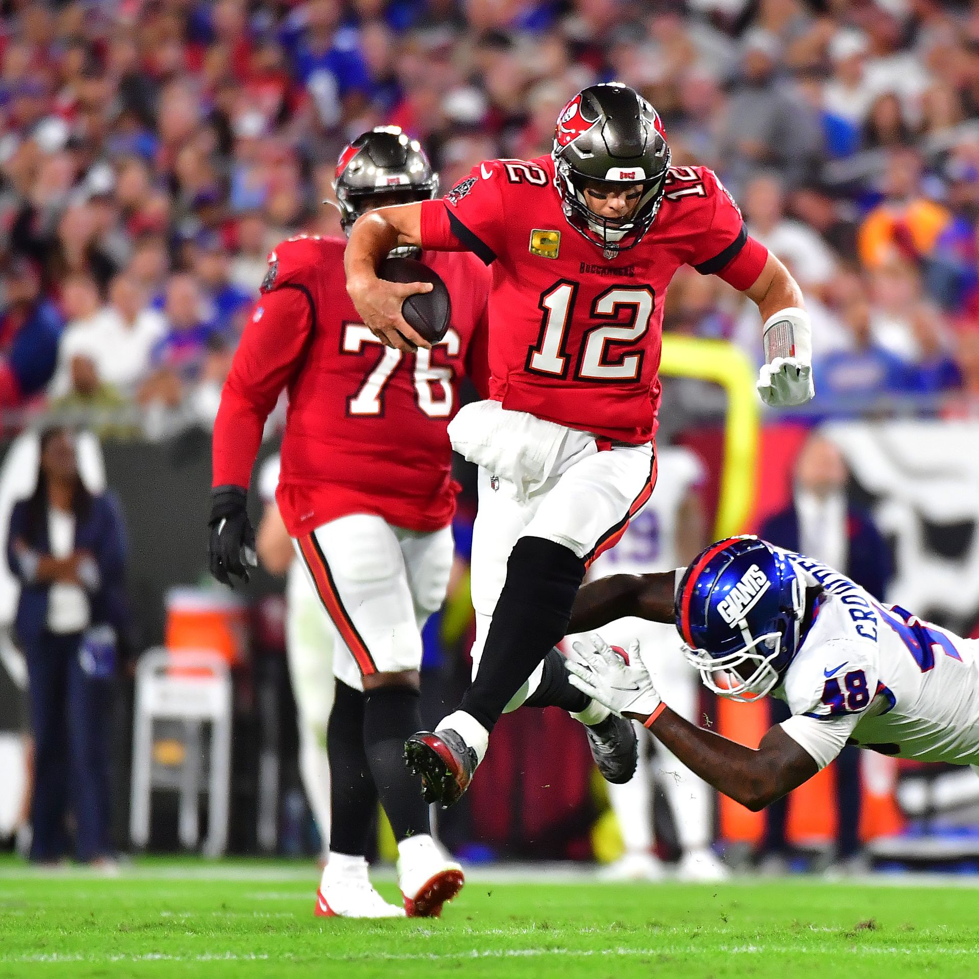 Bucs, Brady dominate in 30-10 win over the New York Giants - Axios Tampa Bay