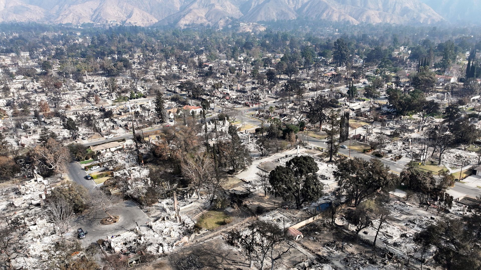 Trump to visit California fire-hit communities Friday
