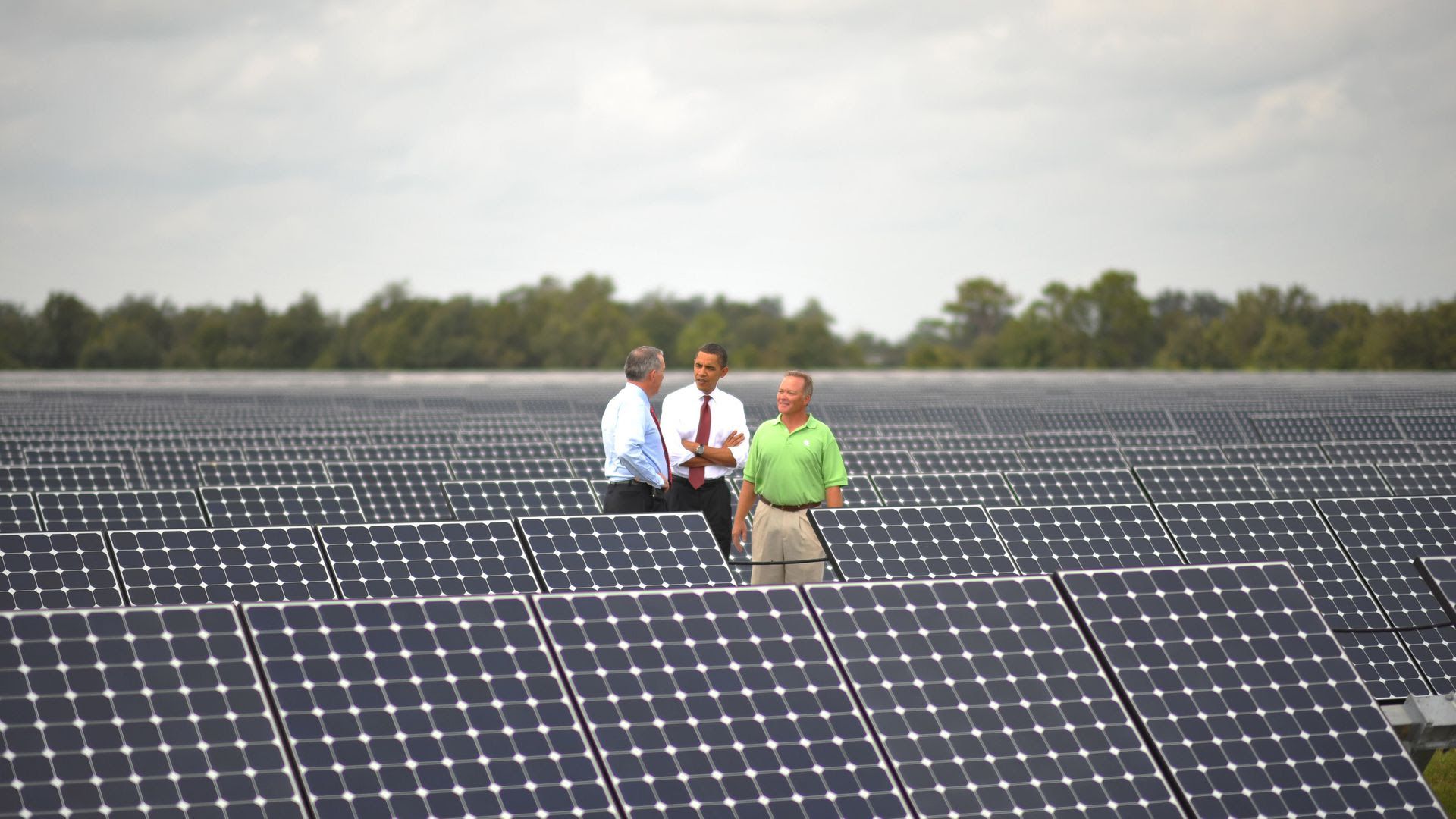 Former President Barack Obama tours the DeSoto Next Generation Solar Energy Center in Arcadia in 2009.