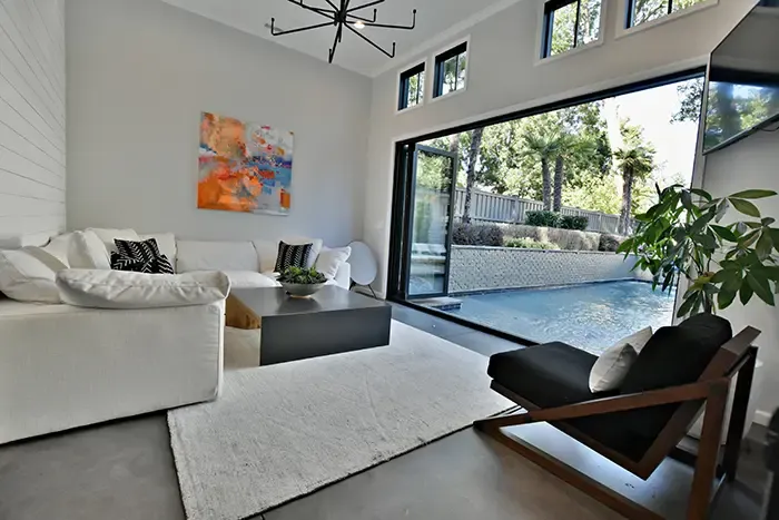 704 e 36th street outdoor living room