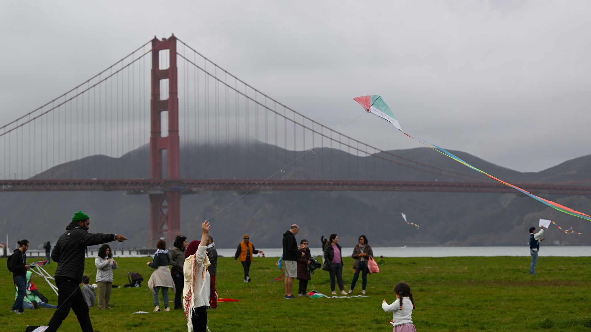 kite near golden gate bridge
