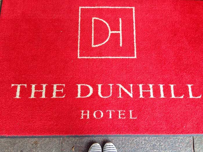 Dunhill Hotel mat
