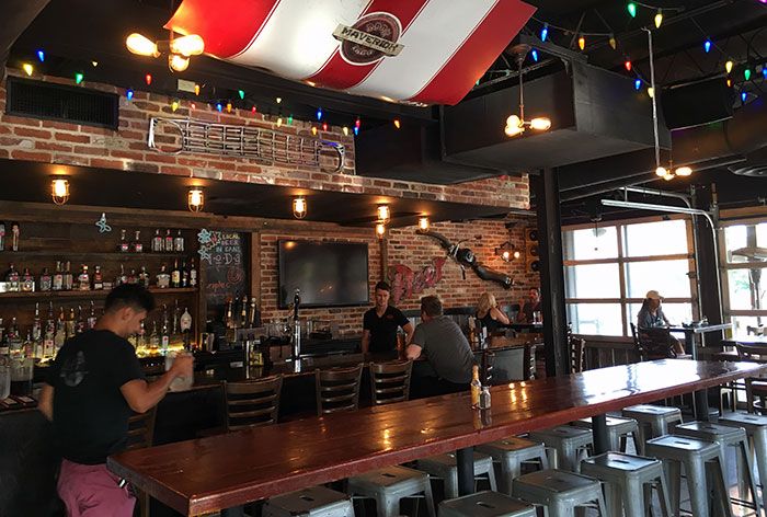 maverick-rock-taco-main-dining-area