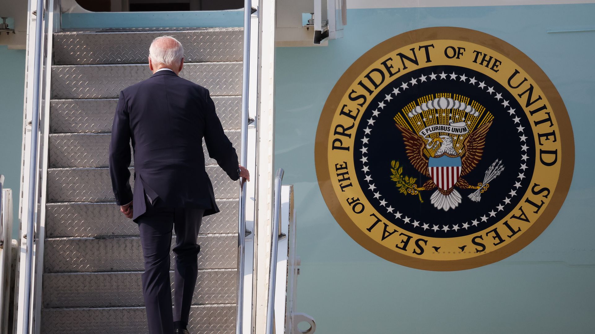 Biden boards AIr Force One in South Korea