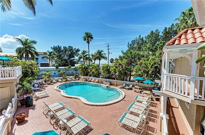 1325 Gulf Dr N #231 pool