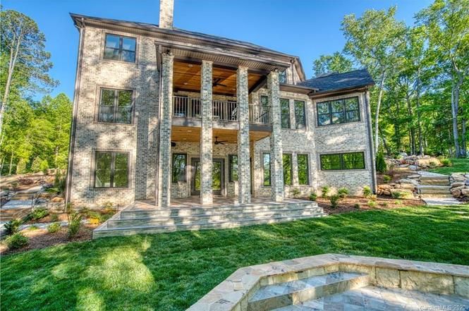 1320 Gaither Rd back