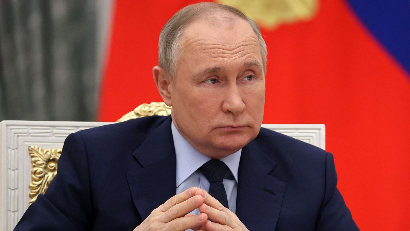 Putin orders Russian forces not to storm Mariupol holdout