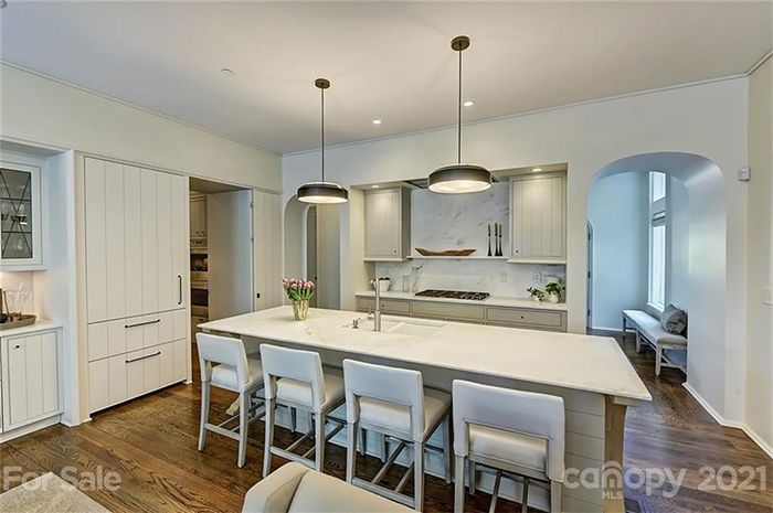 1198 Queens Rd kitchen 2