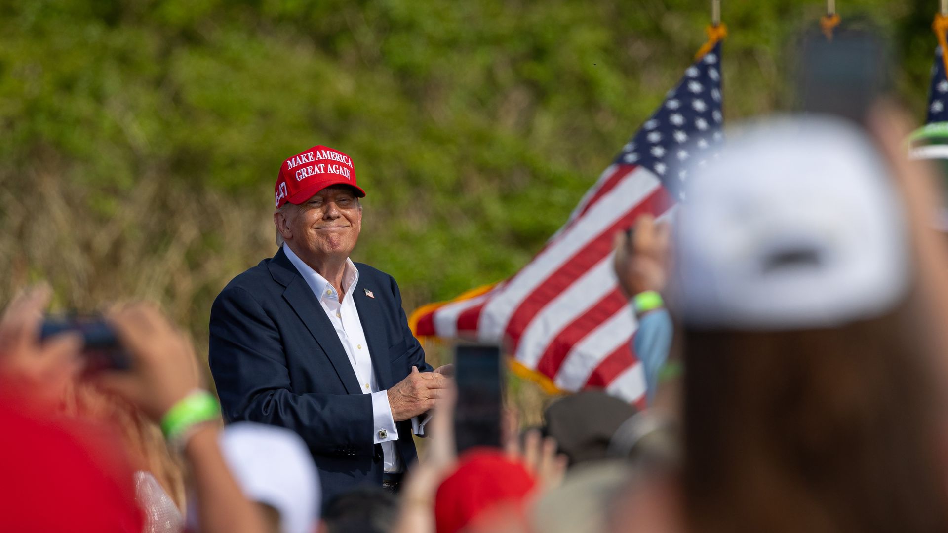 Donald Trump in Maker America Great Again hat