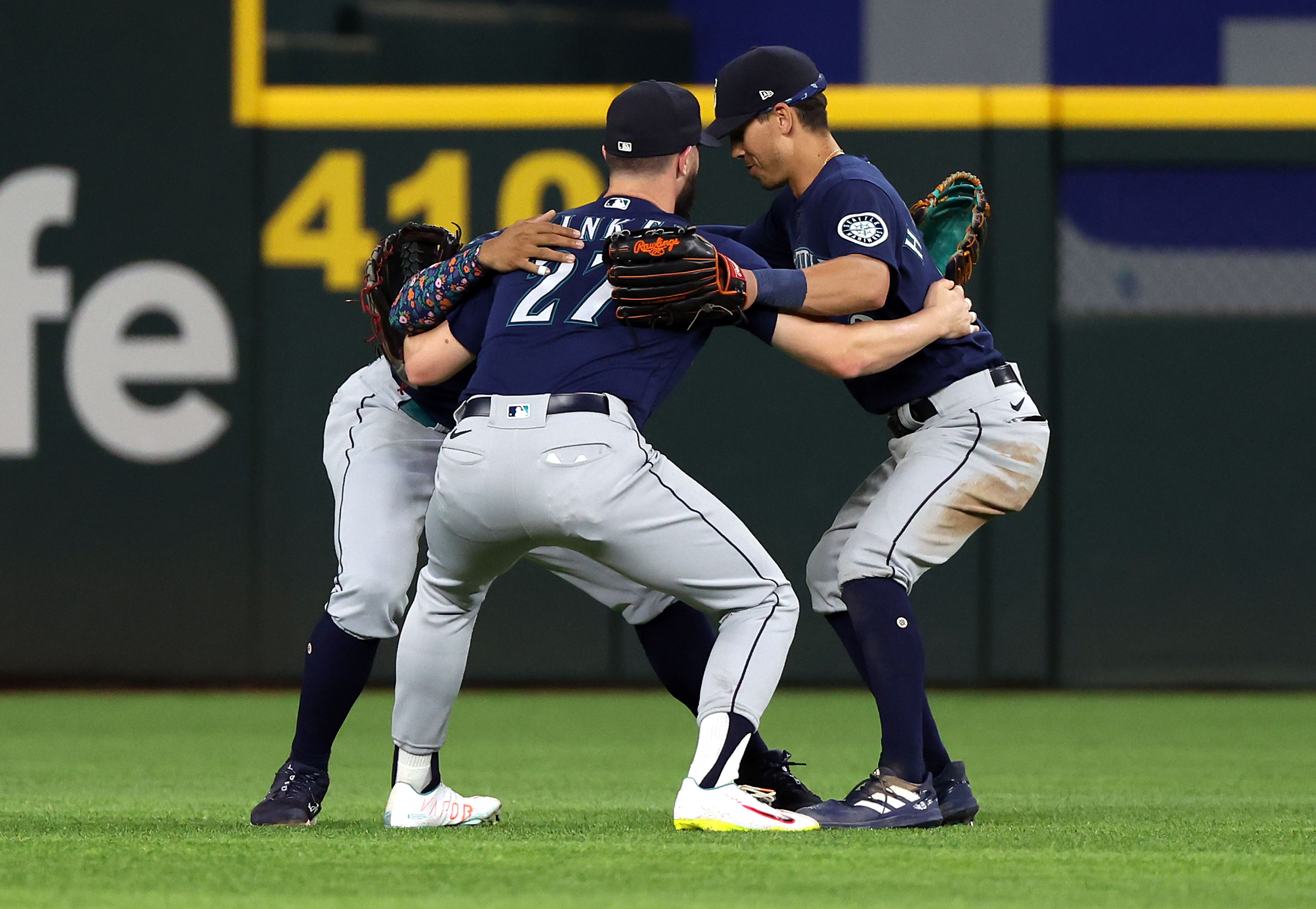 mariners celebrate
