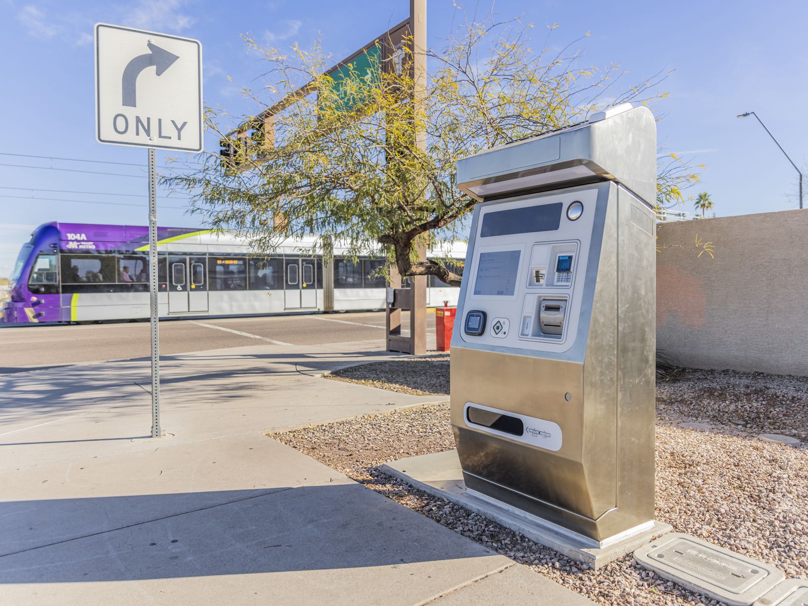 Phoenix light rail and bus payment is changing - Axios Phoenix