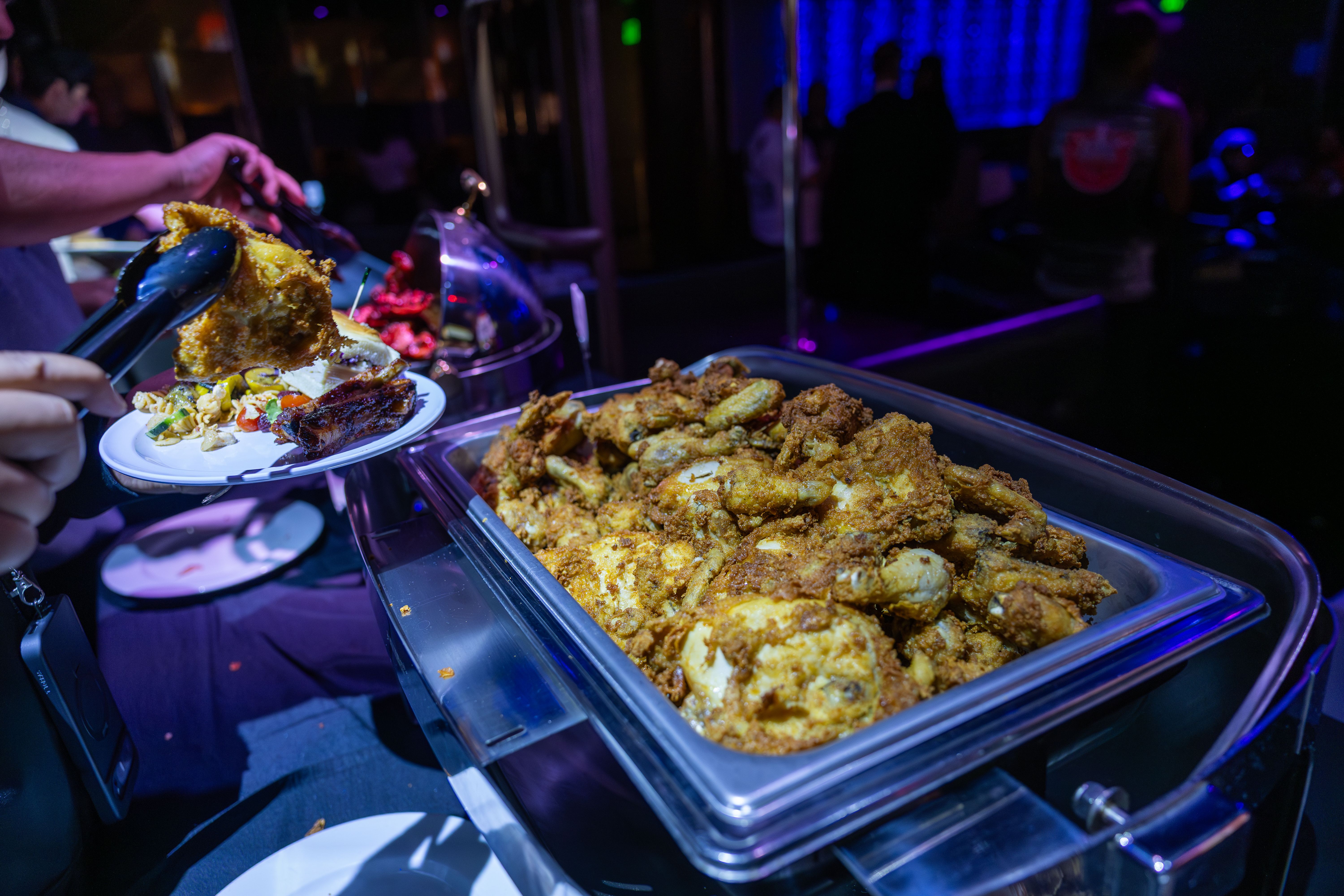 gold club sf dress code The Club's famous fried chicken buffet is back USNEW_10_28_25