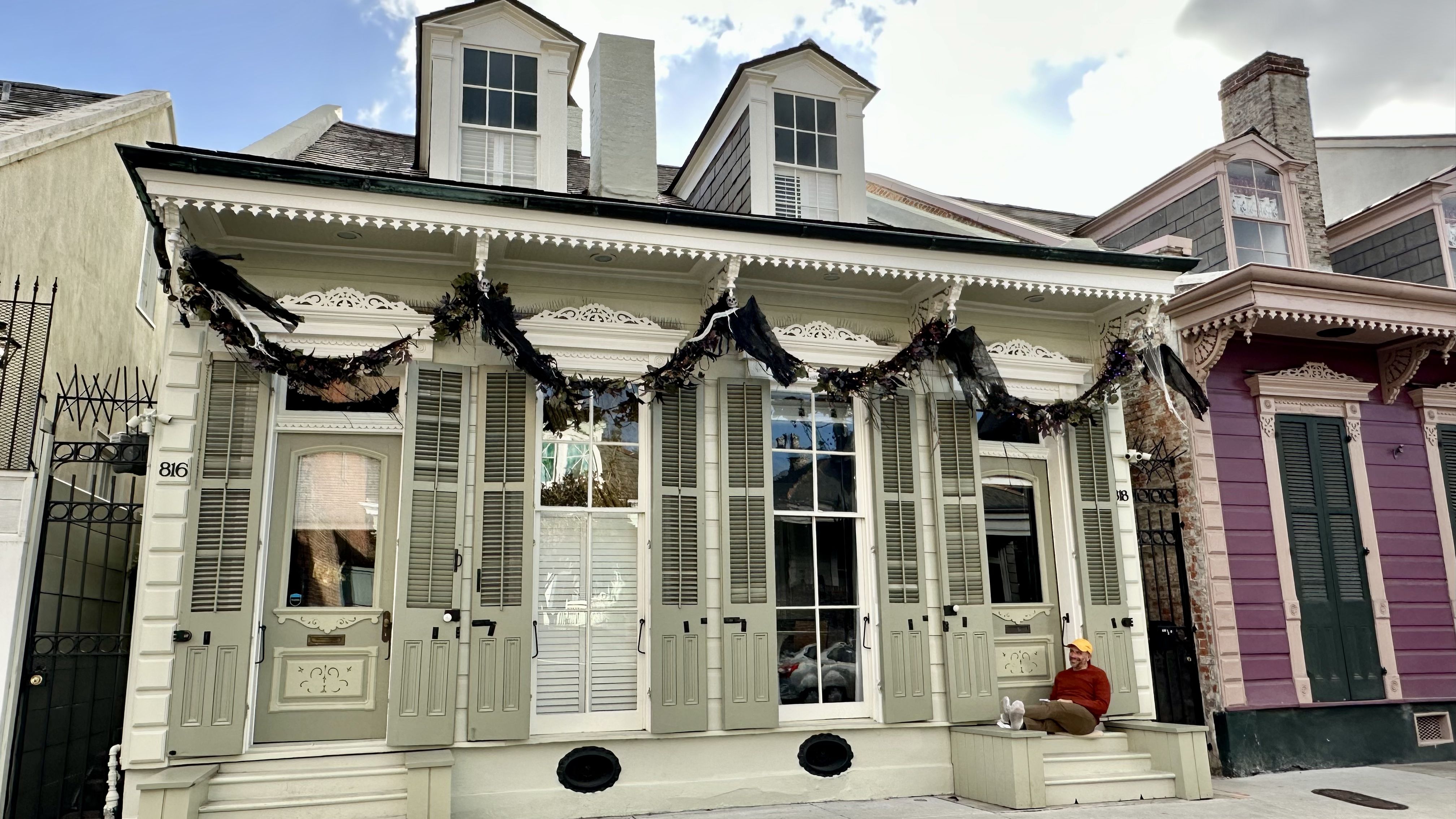 Photo shows skull garland on a French Quarter home