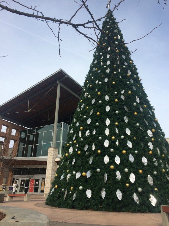 northlake-mall-christmas-tree