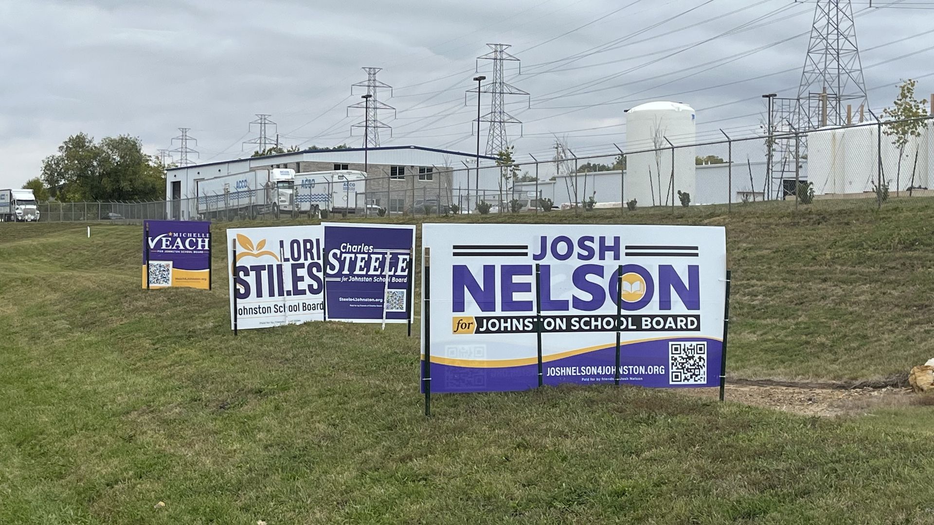 Signs for Johnston school board candidates