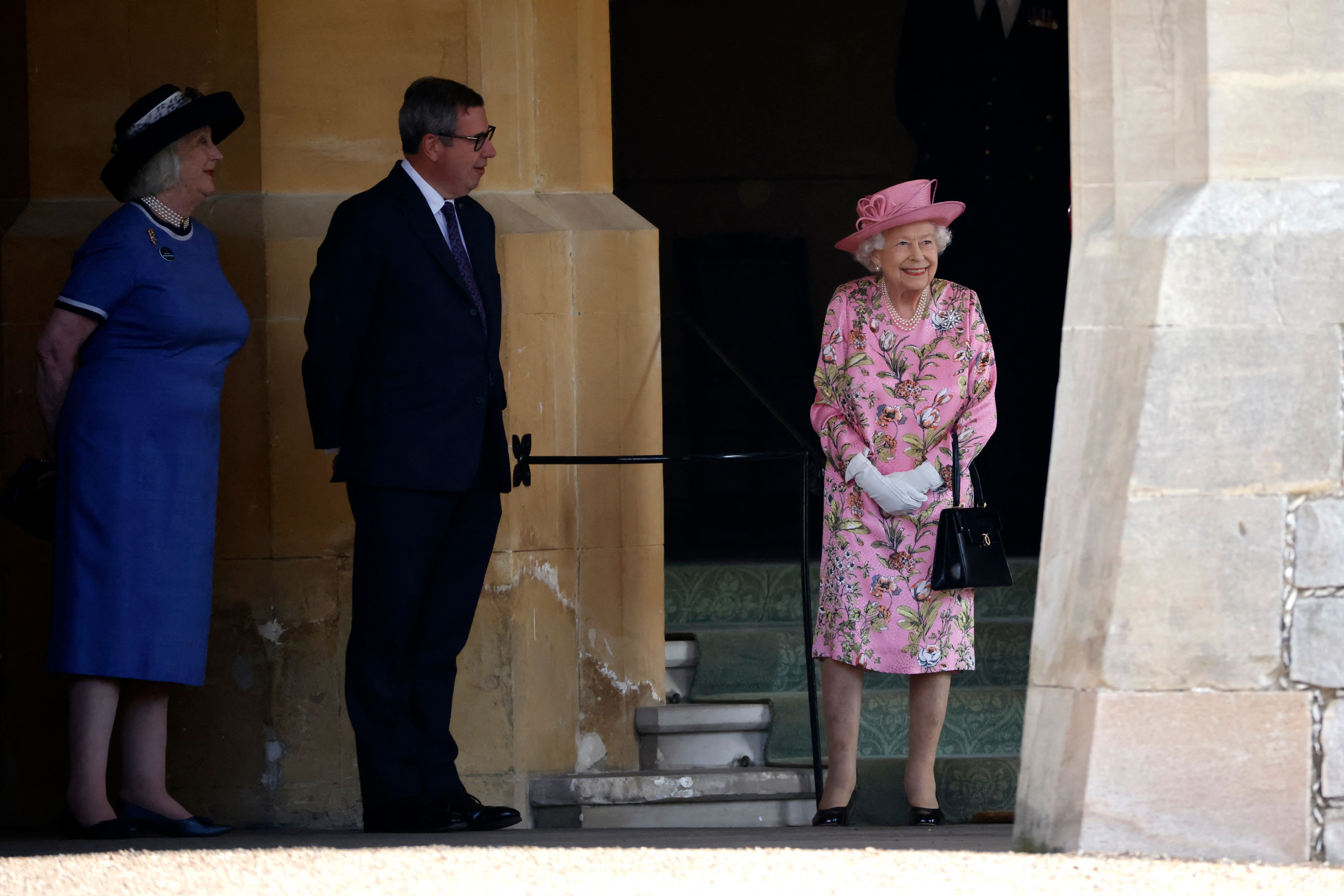 Queen Elizabeth waiting to greet Joe Biden