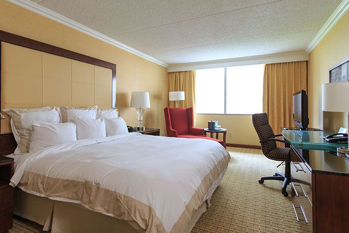 marriott center city charlotte old-guest-room