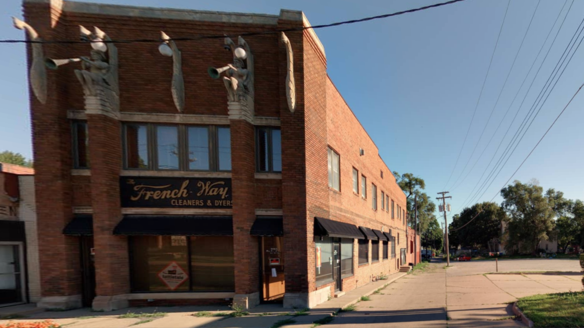 A photo of The French Way Cleaners building in Des Moines.
