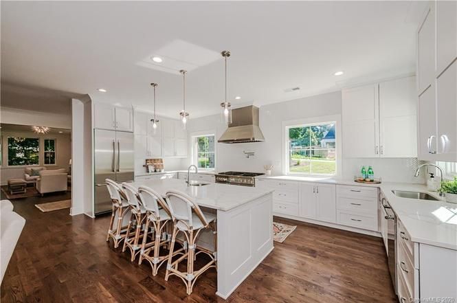 259 S Canterbury Rd kitchen