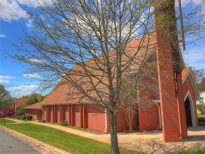 church-for-sale-in-huntersville