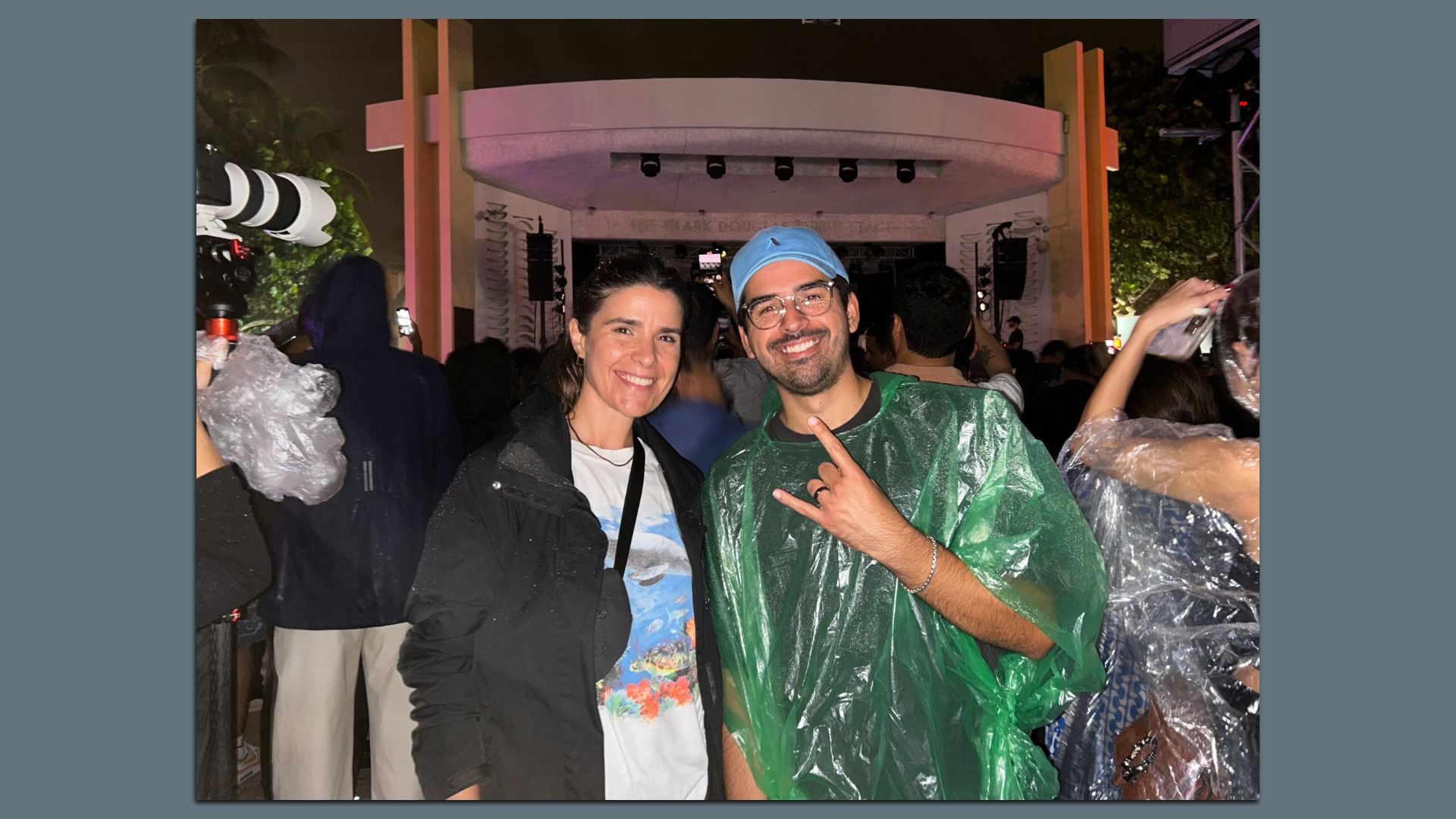 Sommer and Martin at a concert. 