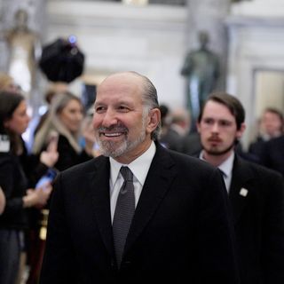 Scoop: Lutnick volunteers to testify on Epstein ties