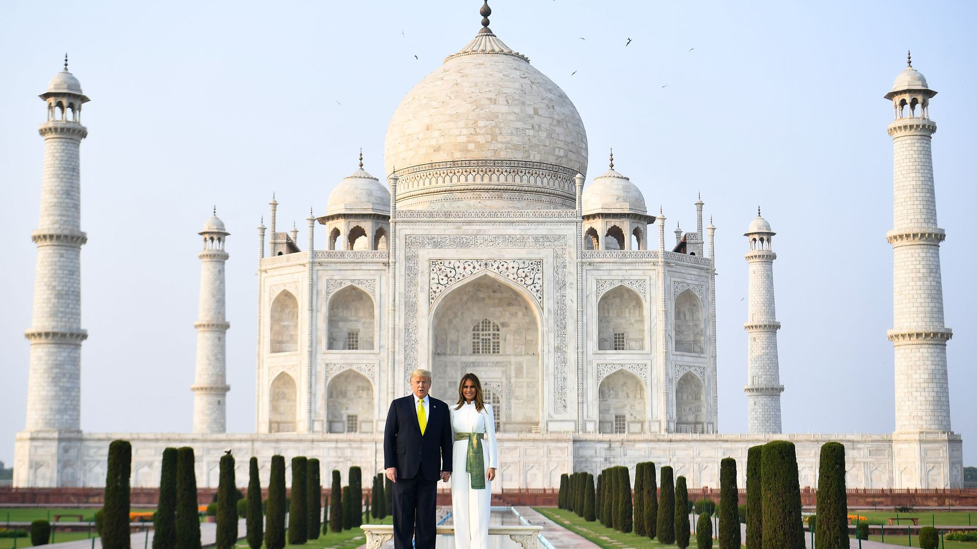 Image result for Trump and melania in taj mahal