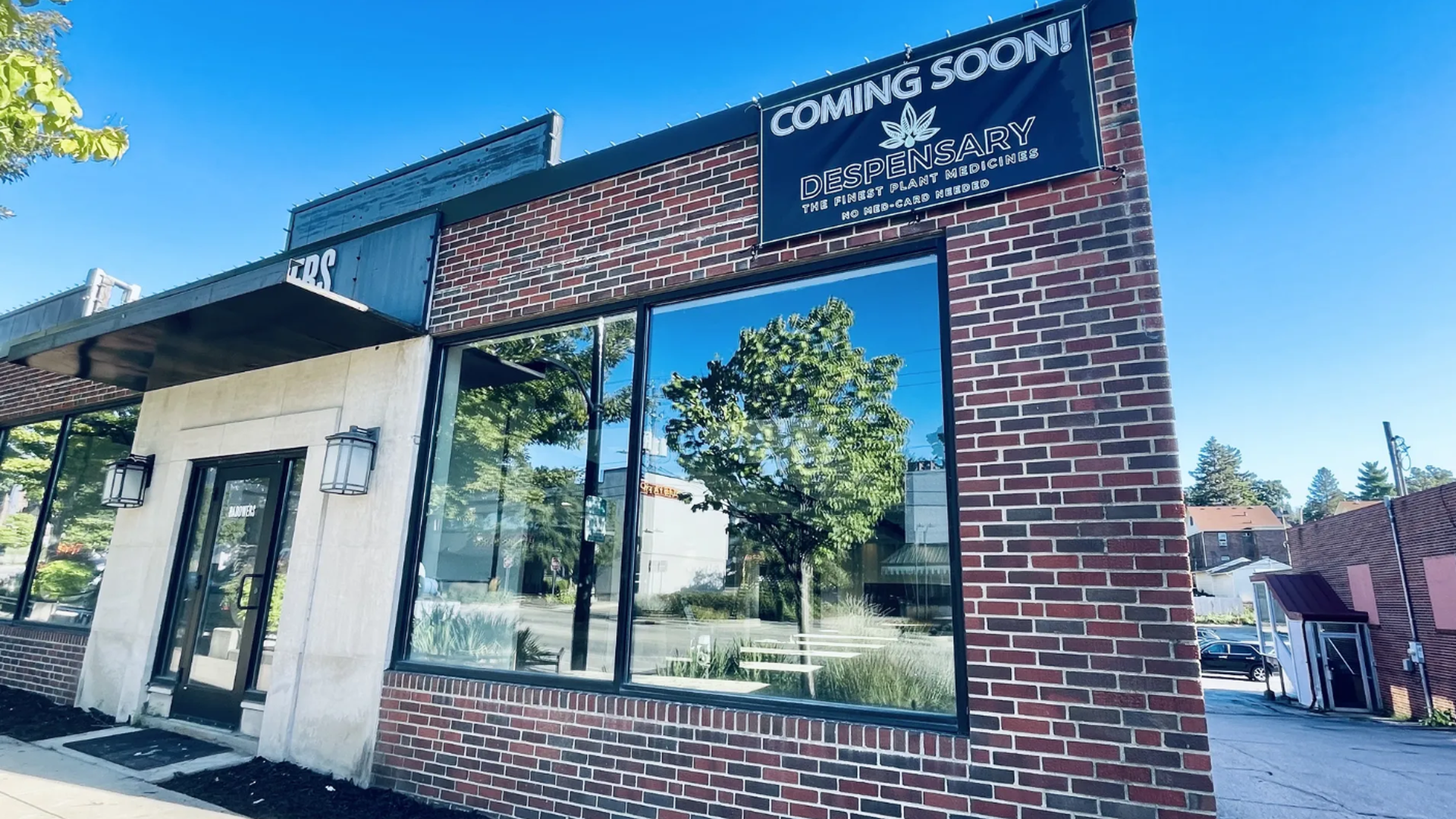 The storefront for Despensary at Ingersoll