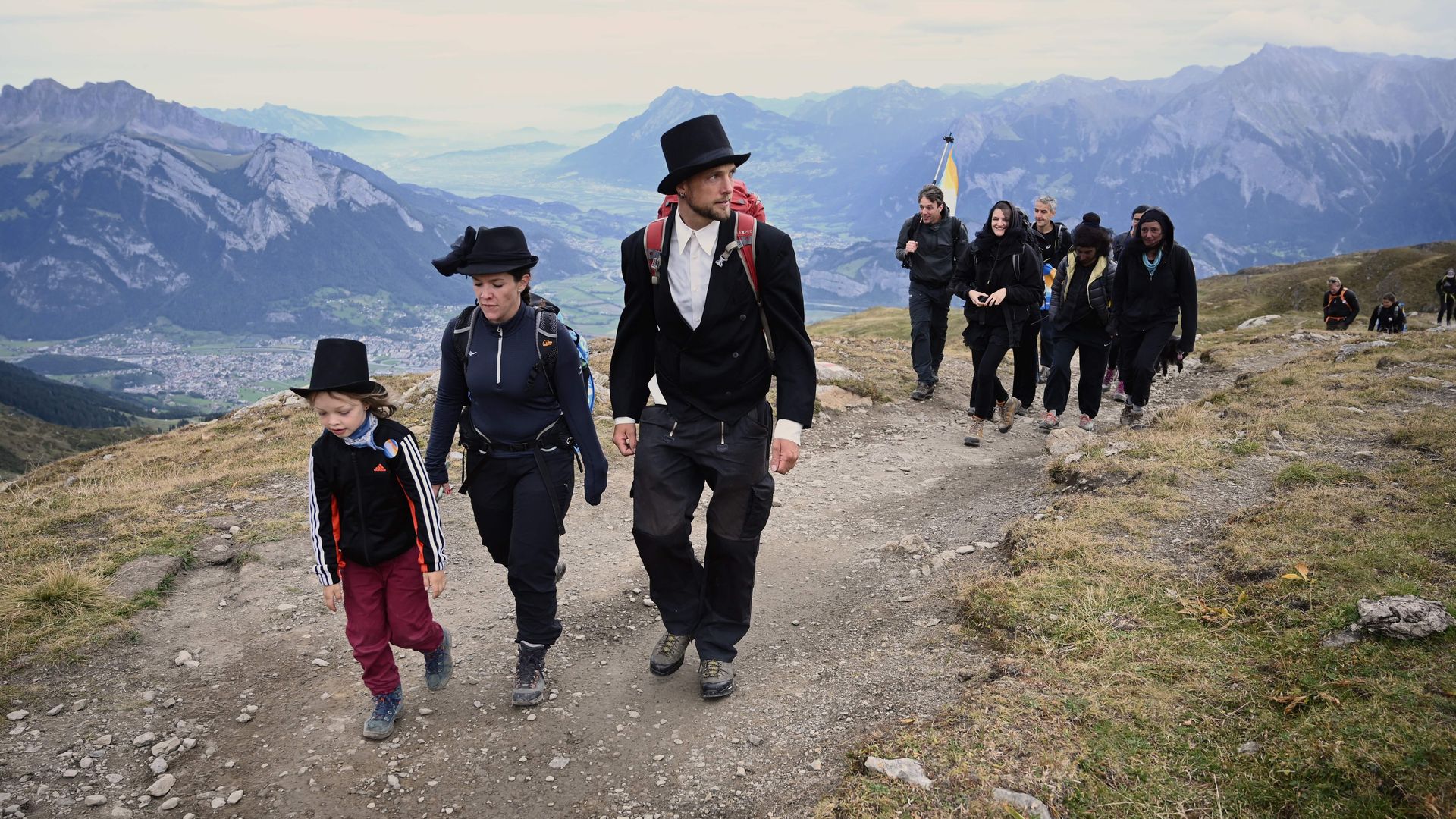 Pizol glacier funeral held in Swiss Alps — in photos - Axios