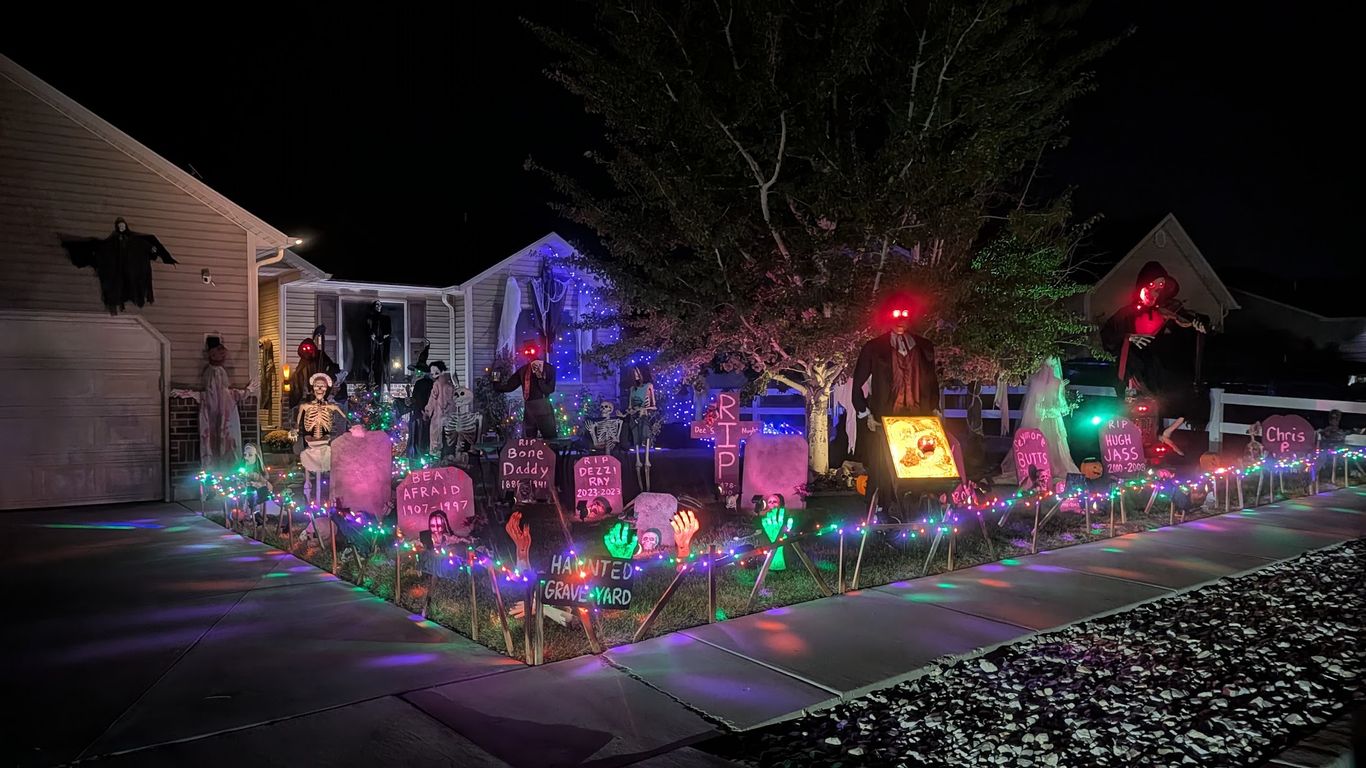 Halloween houses to see in and around Tooele
