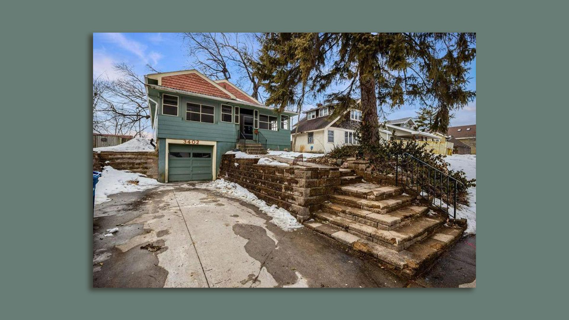 A photo of the boyhood home of Roy Halston.