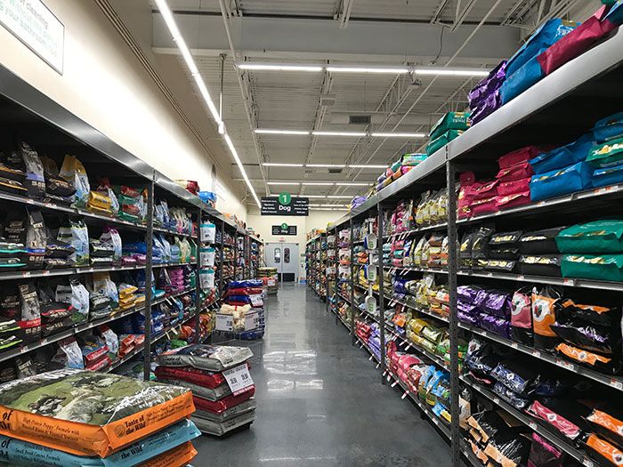 Big box pet stores store