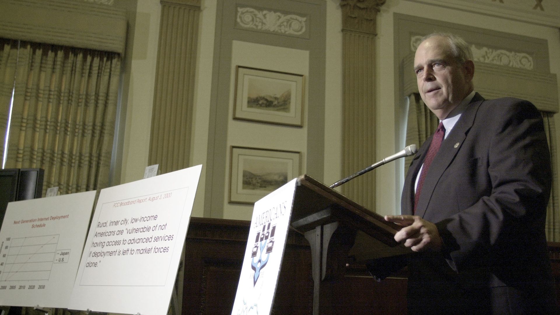 Robin Hayes, R-N.C., during the press conference to announce support by a new coalition of businesses and organizations for the proposed Broadband Internet Access Act of 2000.
