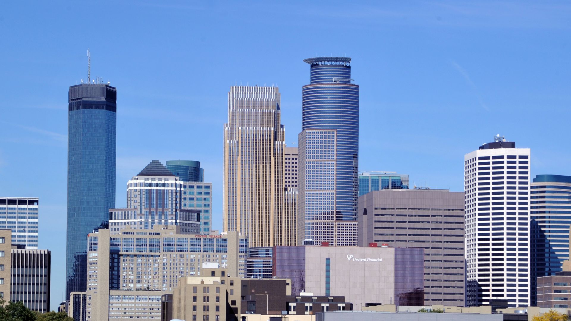 the downtown minneapolis skyline