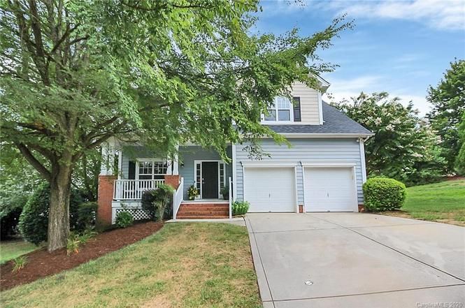 11212 Grahamwood Pl front