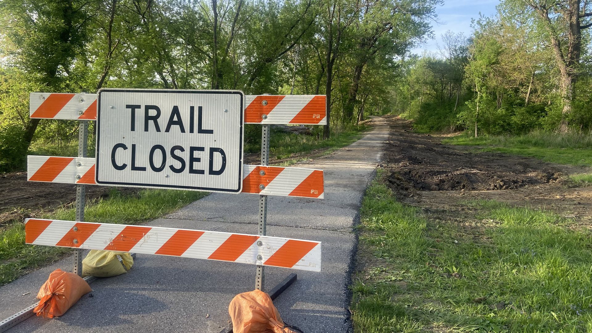 A photo of the Neal Smith Trail in Des Moines.