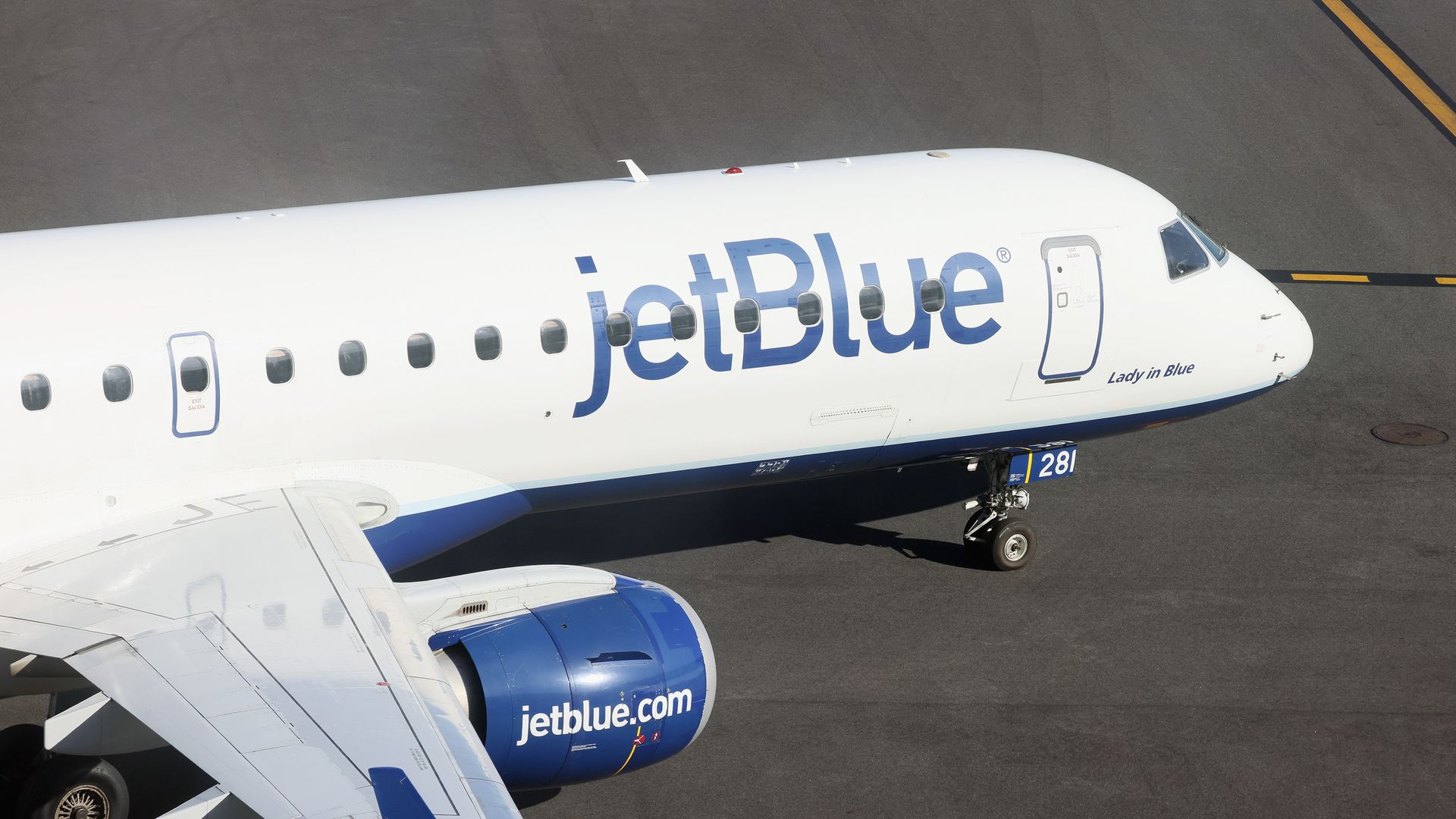 DOT fines JetBlue 2 million for chronic flight delays